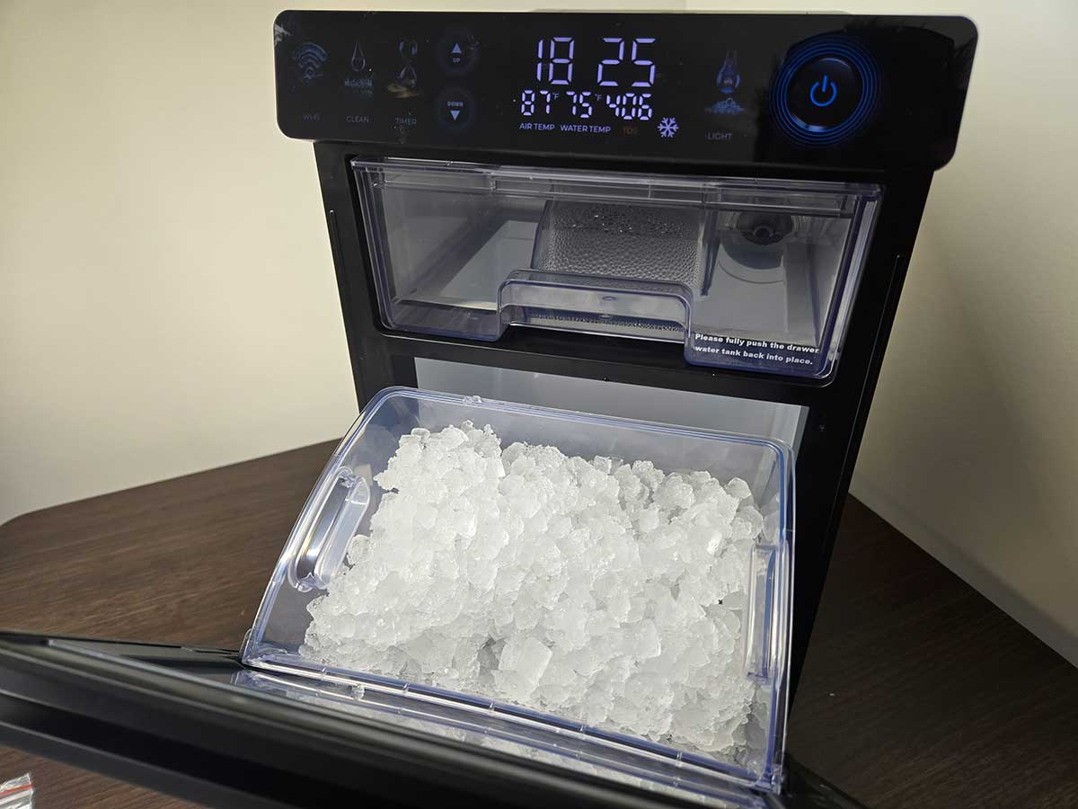 This Smart Nugget Ice Maker Changed How I Drink Water at Home
